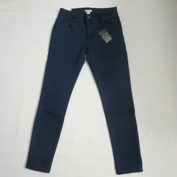NWT Forever 21 Skinny Crop Ankle Jeans Size 25 - Picture 1 of 4